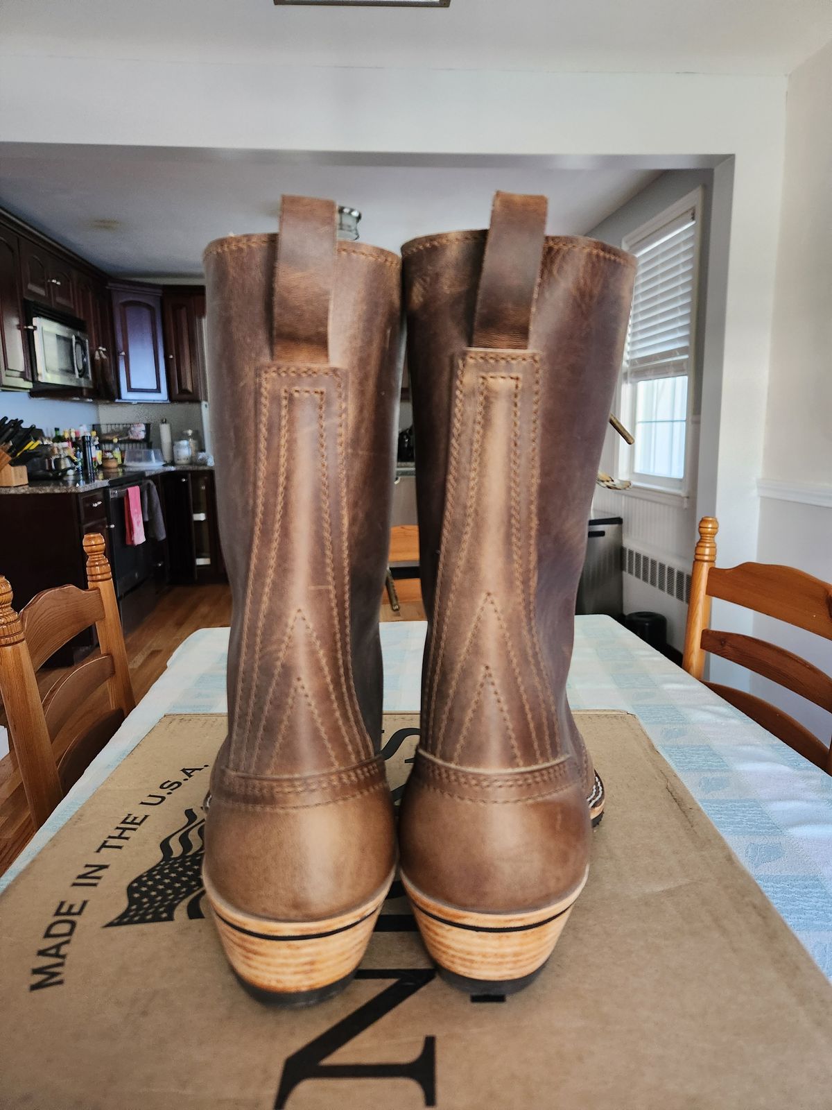 Photo by dufrau on October 1, 2025 of the Nicks Packer in Horween Predator Natural.