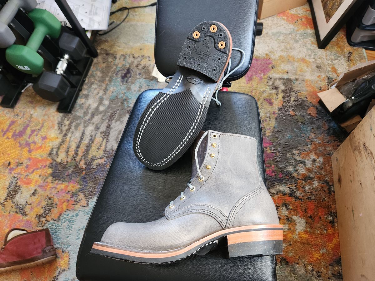 Photo by dufrau on November 19, 2025 of the Nicks Prospector in Horween Light Grey Cyprus.