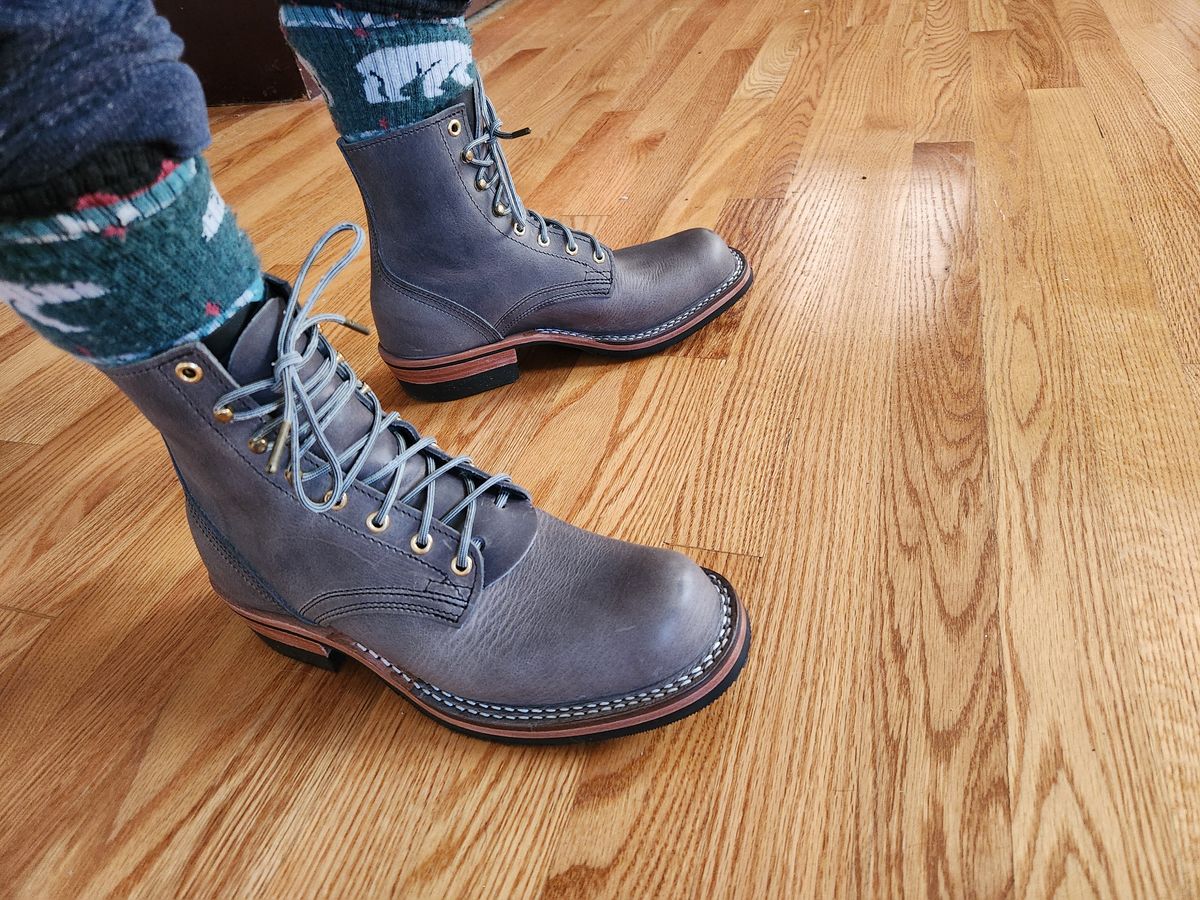 Photo by dufrau on November 19, 2025 of the Nicks Prospector in Horween Light Grey Cyprus.