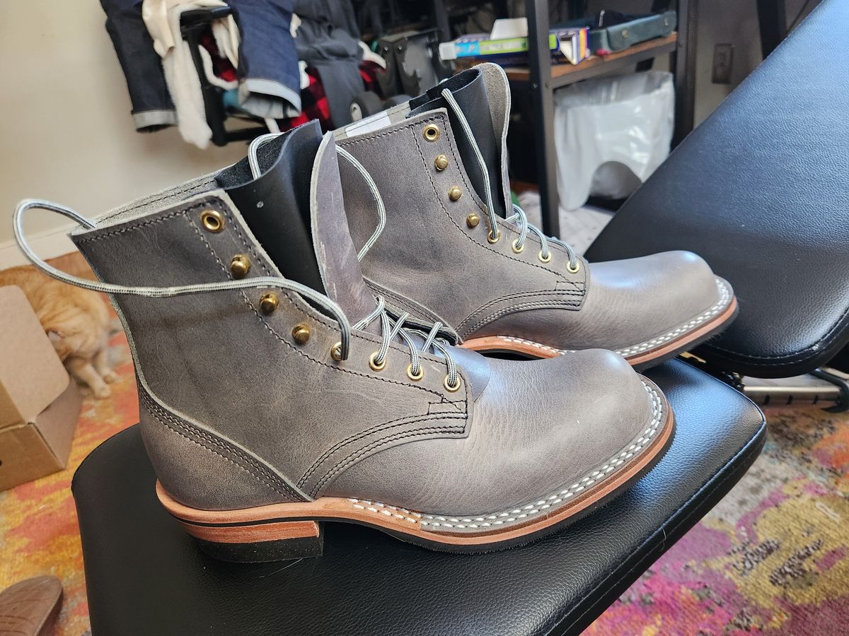 Photo by dufrau on November 19, 2025 of the Nicks Prospector in Horween Light Grey Cyprus.