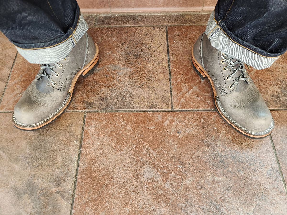 Photo by dufrau on March 5, 2026 of the Nicks Prospector in Horween Light Grey Cyprus.