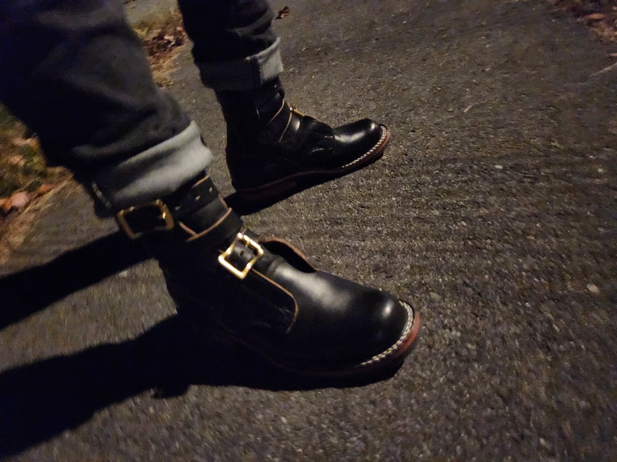 Photo by dufrau on October 24, 2024 of the Nicks Heritage TankerPro in Horween Black Chromexcel.