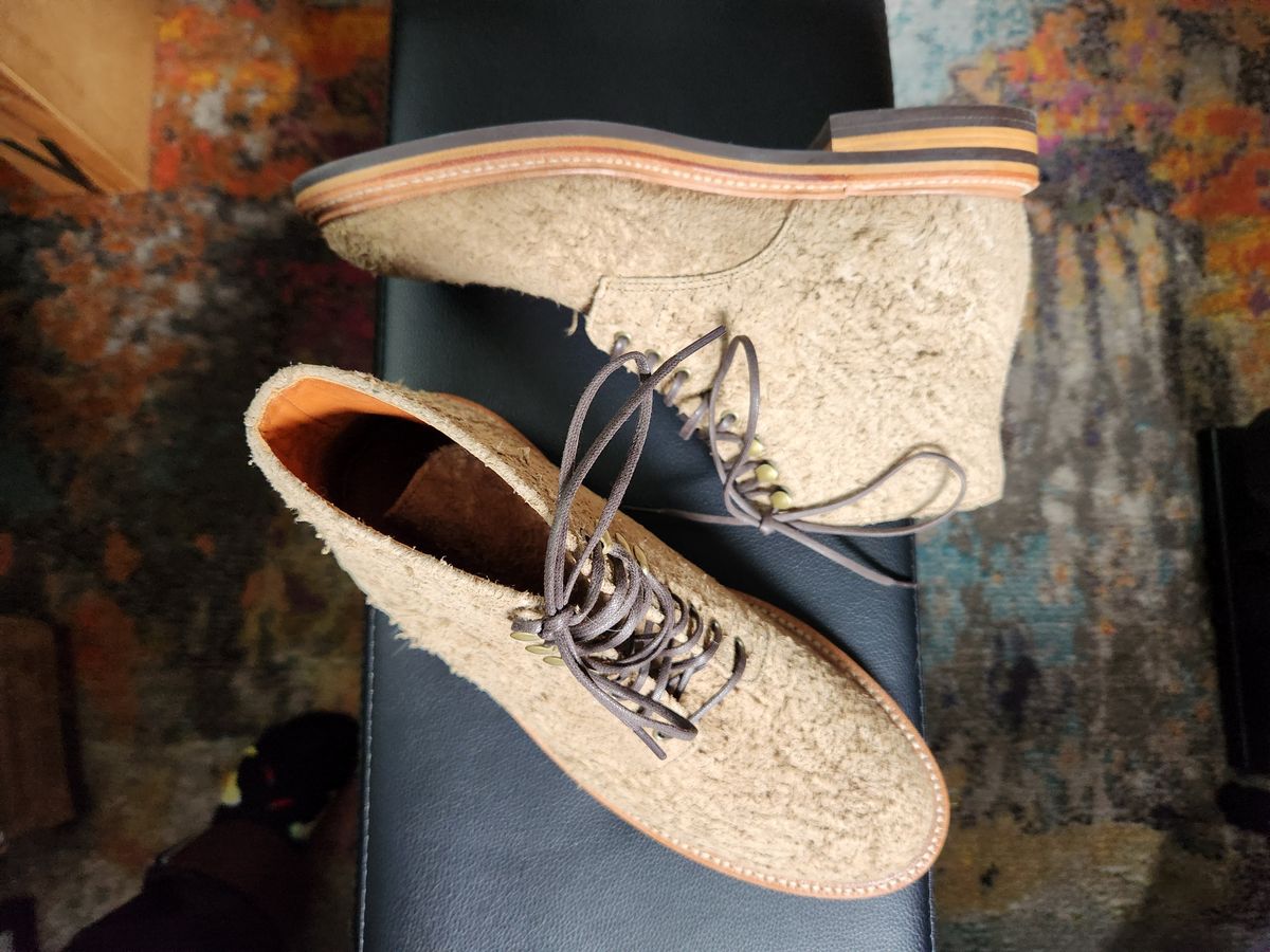 Photo by dufrau on May 23, 2025 of the Grant Stone Edward Boot in Milkshake Rough Suede.