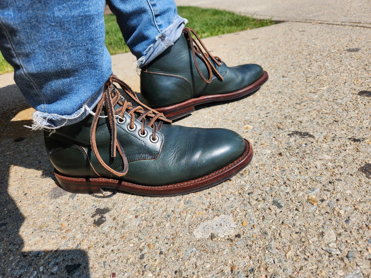 Photo by dufrau on September 16, 2024 of the Grant Stone Diesel Boot in Horween Navy Chromexcel.