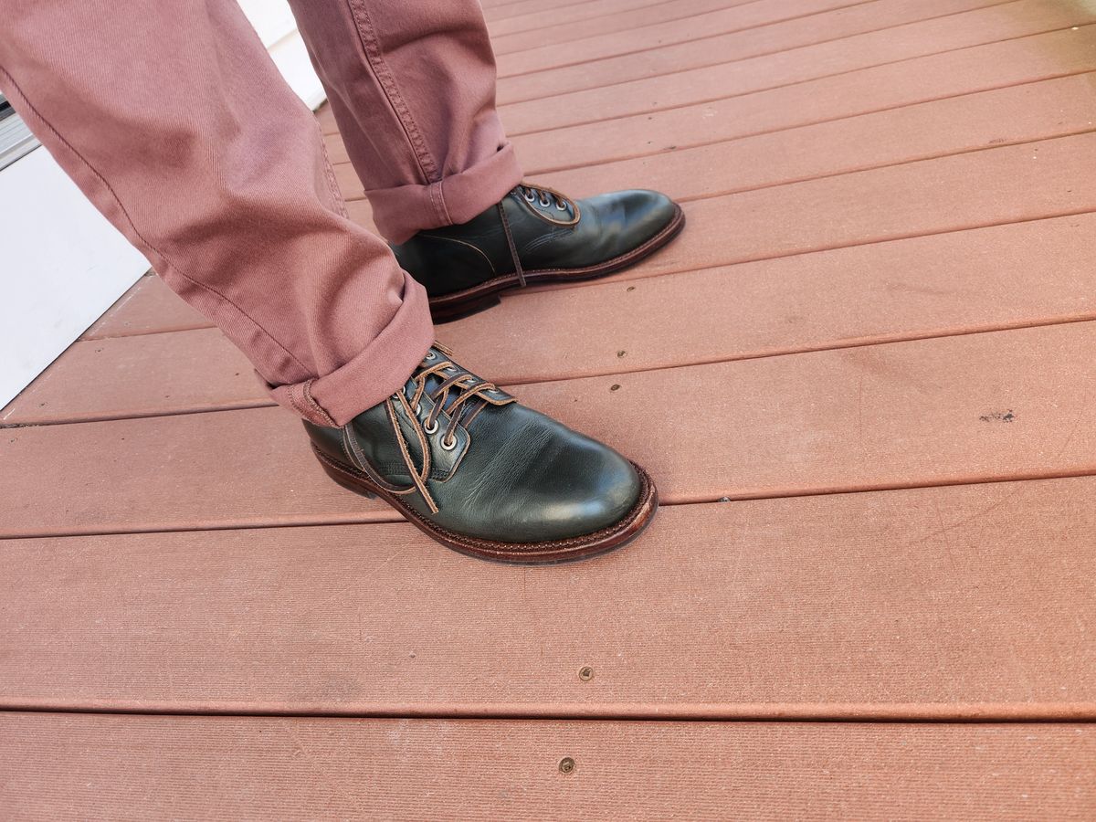 Photo by dufrau on March 11, 2025 of the Grant Stone Diesel Boot in Horween Navy Chromexcel.