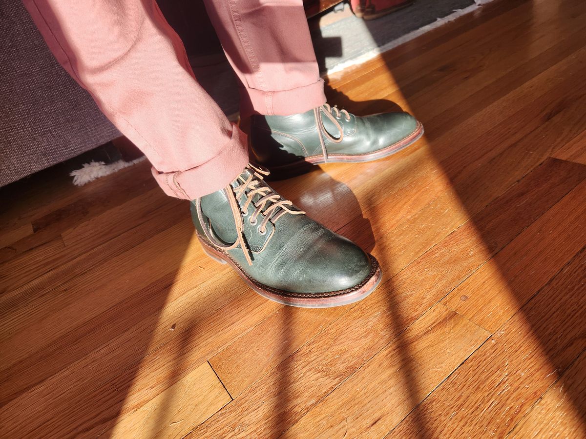 Photo by dufrau on March 11, 2025 of the Grant Stone Diesel Boot in Horween Navy Chromexcel.
