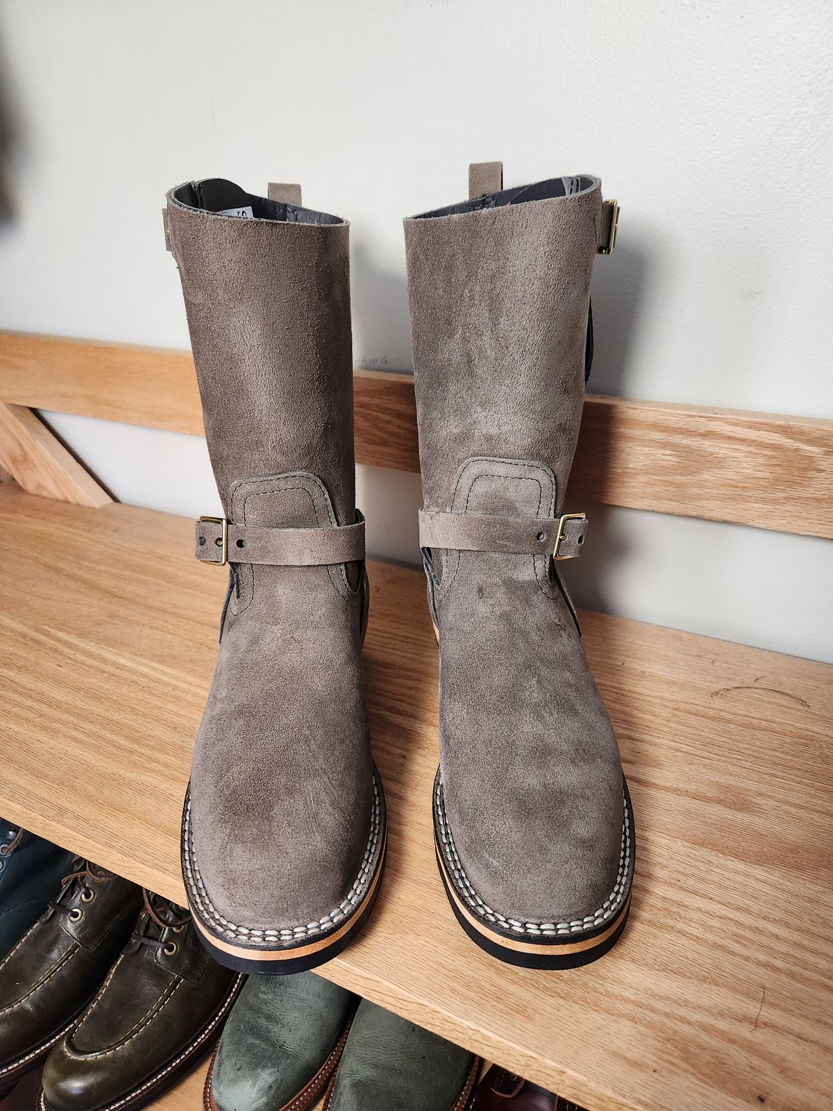 Photo by dufrau on May 18, 2026 of the Nicks Pullman in Seidel 1964 Ash Grey Roughout.