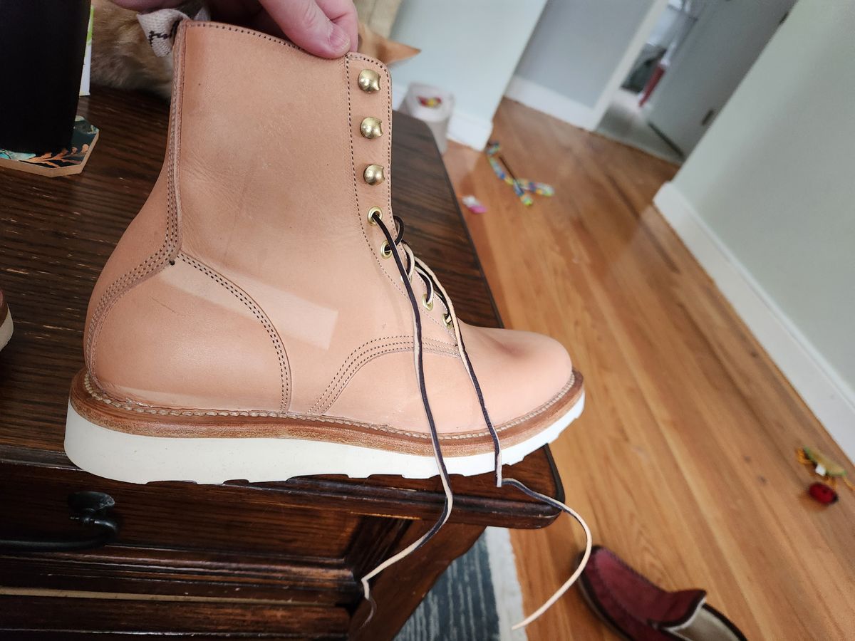 Photo by dufrau on May 29, 2024 of the Unmarked DB Hunter in Oiled Veg Tan.