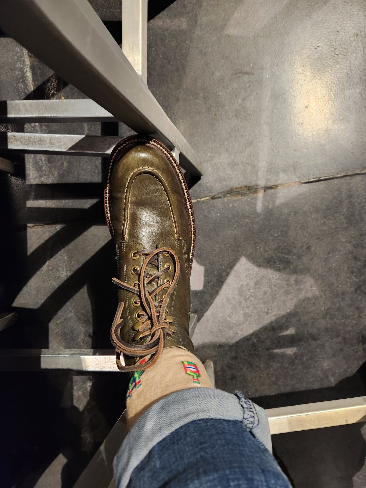 Photo by dufrau on February 7, 2025 of the Grant Stone Brass Boot in Incas Jungle Kangaroo.