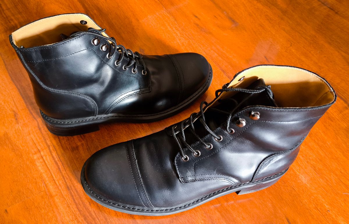 Photo by Zareli on June 6, 2025 of the Sureway Boots Co. 6 Inch Lace Up Boot in Unknown Leather.