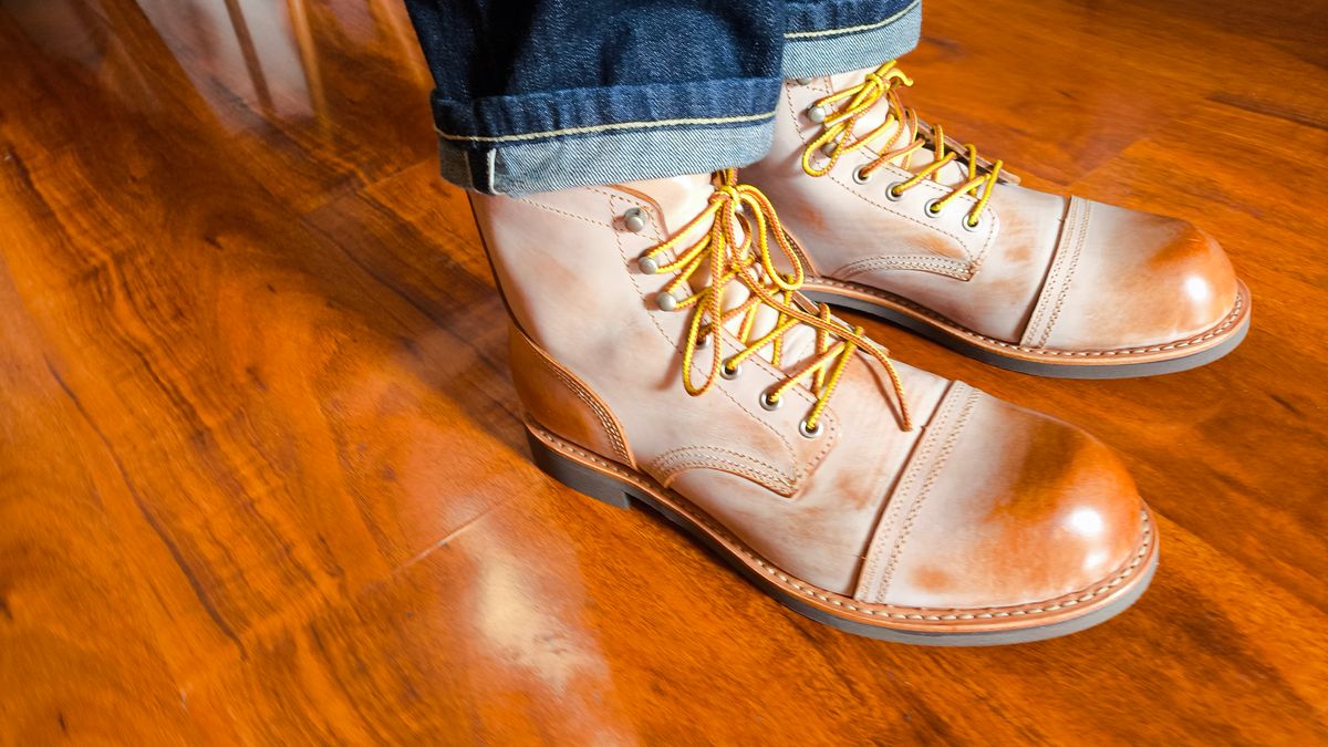 Photo by Zareli on July 10, 2025 of the Donevi Tan 8111 in Unknown Natural Veg Tan.