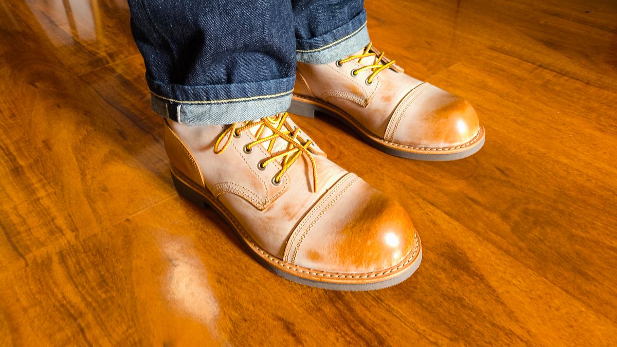 Photo by Zareli on July 10, 2025 of the Donevi Tan 8111 in Unknown Natural Veg Tan.