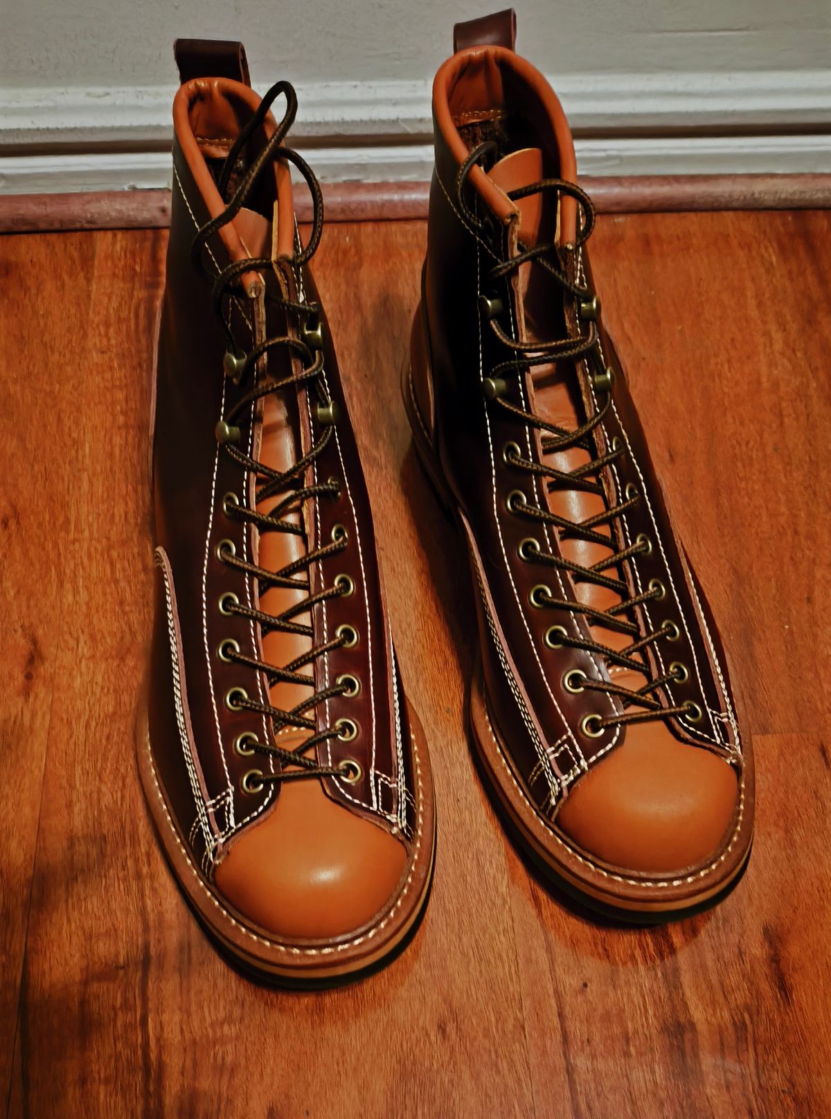 Photo by Zareli on May 22, 2025 of the KOWM 25637 in Unknown Leather.