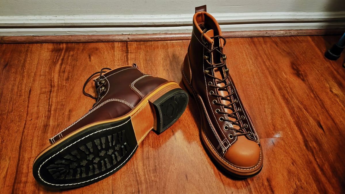 Photo by Zareli on May 22, 2025 of the KOWM 25637 in Unknown Leather.