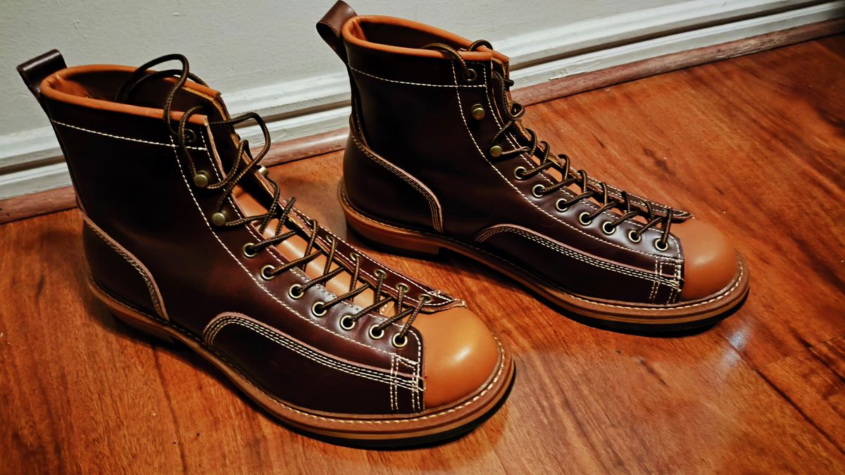 Photo by Zareli on May 22, 2025 of the KOWM 25637 in Unknown Leather.