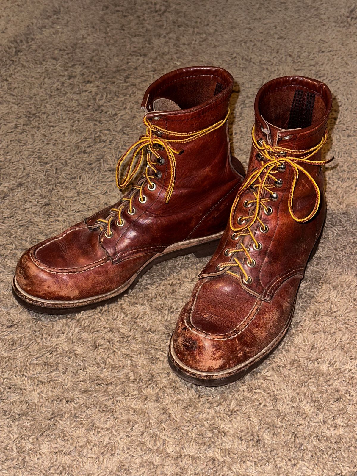 Photo by AndrewsBoots on July 13, 2025 of the Red Wing 214 in S.B. Foot Oxblood Mesa.