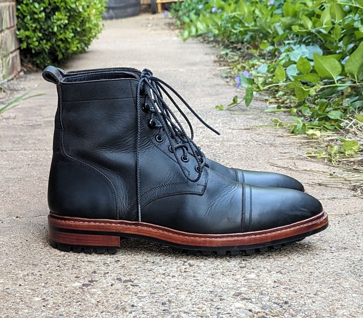 Photo by cowcrapper on April 13, 2024 of the Blkbrd Shoemaker Dixon Cap Toe Derby Boot in Black Pullup.