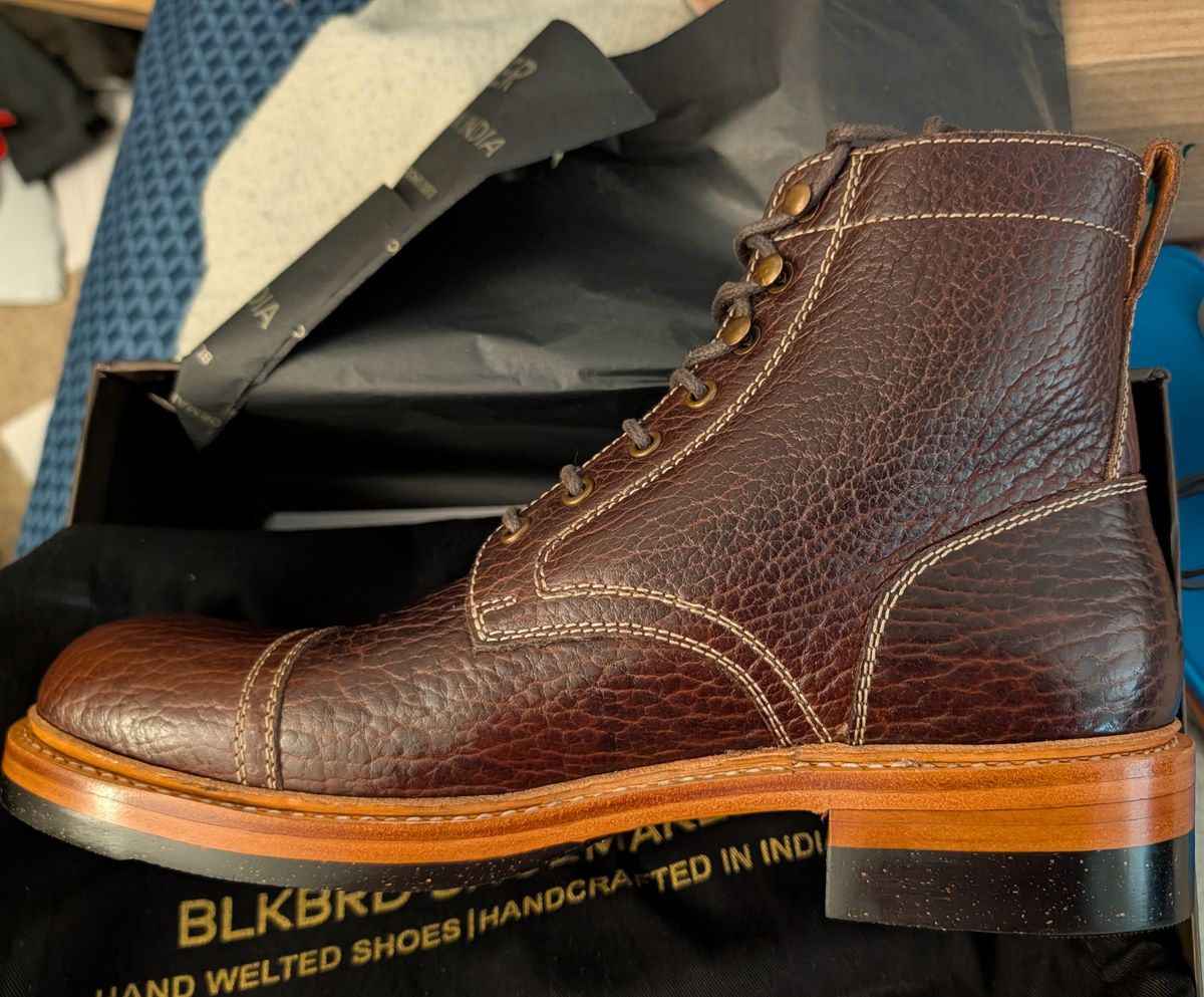 Photo by cowcrapper on March 17, 2026 of the Blkbrd Shoemaker Dixon-Z in Law Tanning Mahogany Big Horn Shrunken Bison.