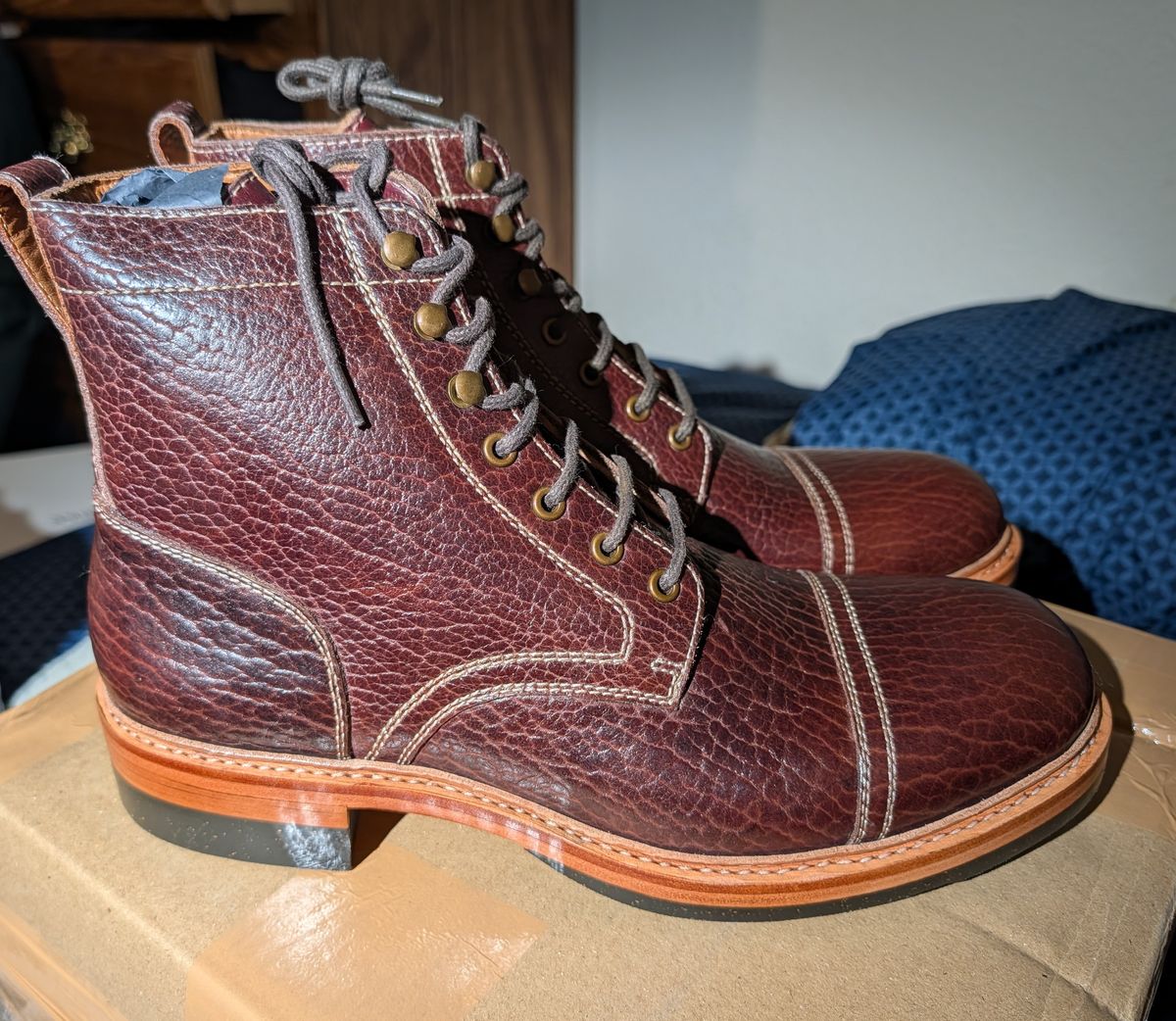 Photo by cowcrapper on March 17, 2026 of the Blkbrd Shoemaker Dixon-Z in Law Tanning Mahogany Big Horn Shrunken Bison.