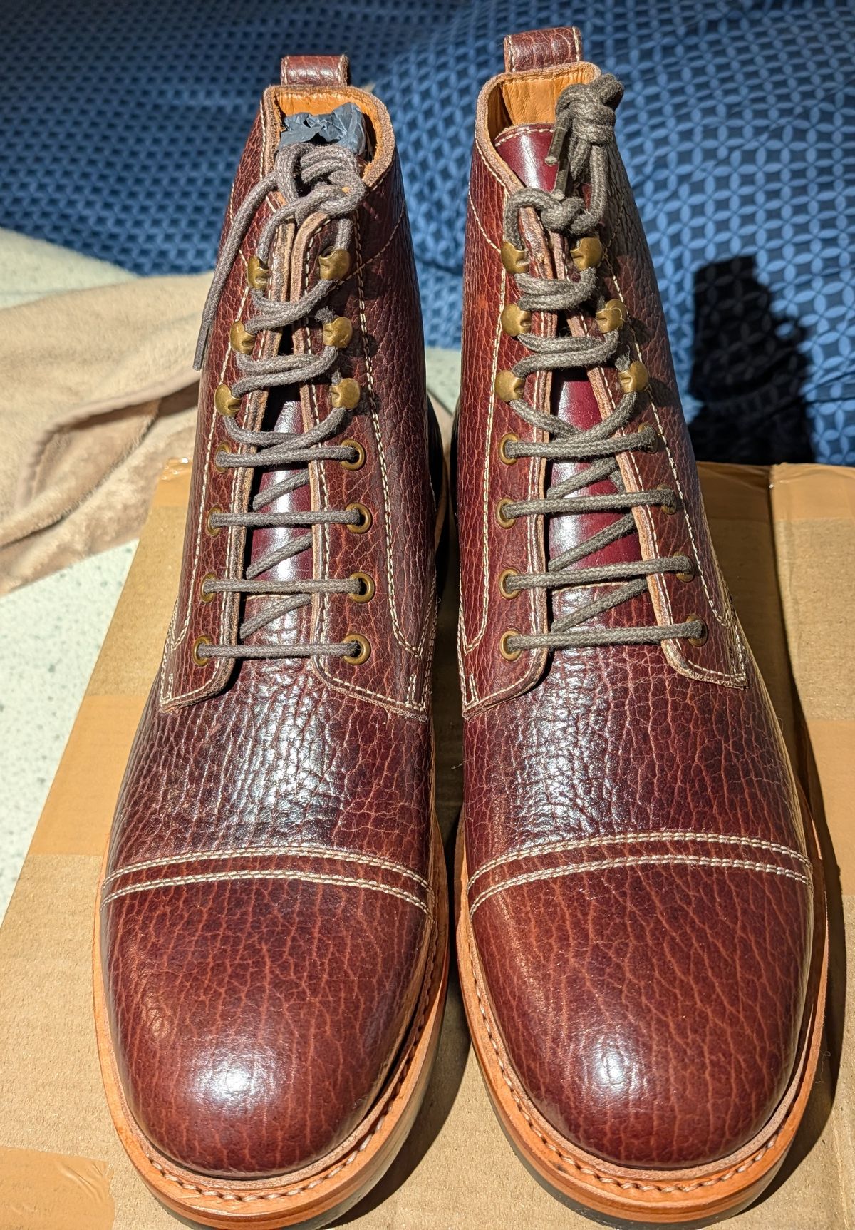 Photo by cowcrapper on March 17, 2026 of the Blkbrd Shoemaker Dixon-Z in Law Tanning Mahogany Big Horn Shrunken Bison.