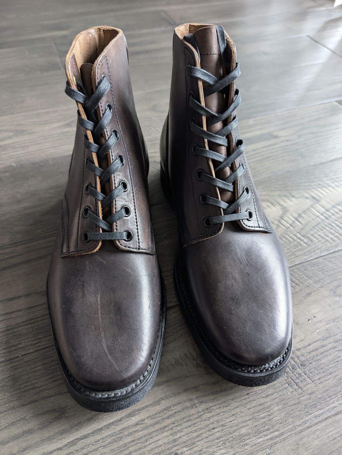 Photo by skchaung on June 4, 2025 of the Clinch Yeager Boots in Black-Overdyed Horsebutt.
