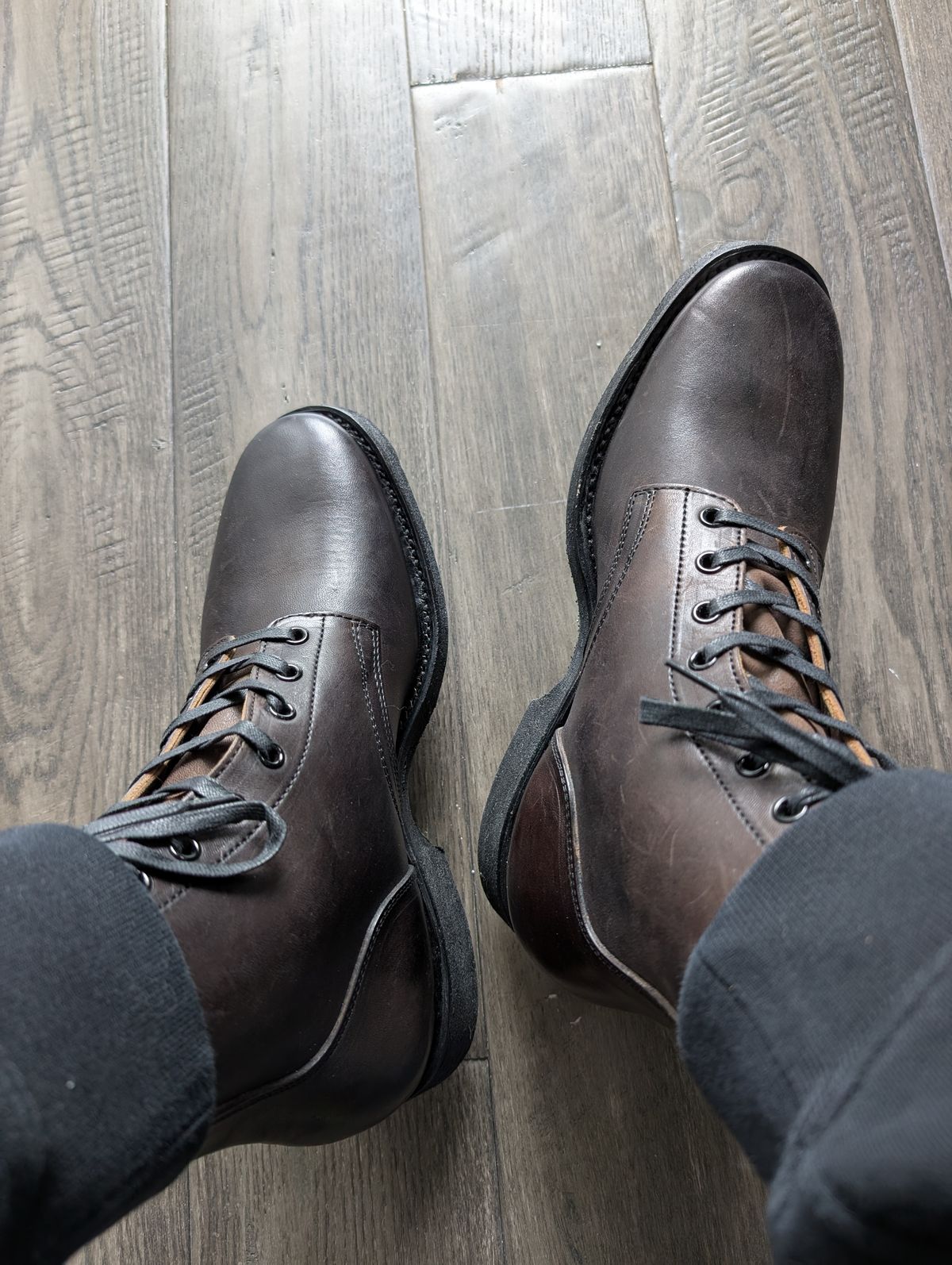 Photo by skchaung on June 4, 2025 of the Clinch Yeager Boots in Black-Overdyed Horsebutt.