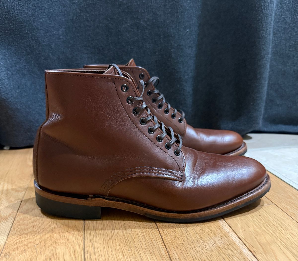 Photo by angeloa0072 on December 6, 2025 of the Red Wing Williston 9435 in S.B. Foot Teak Featherstone.