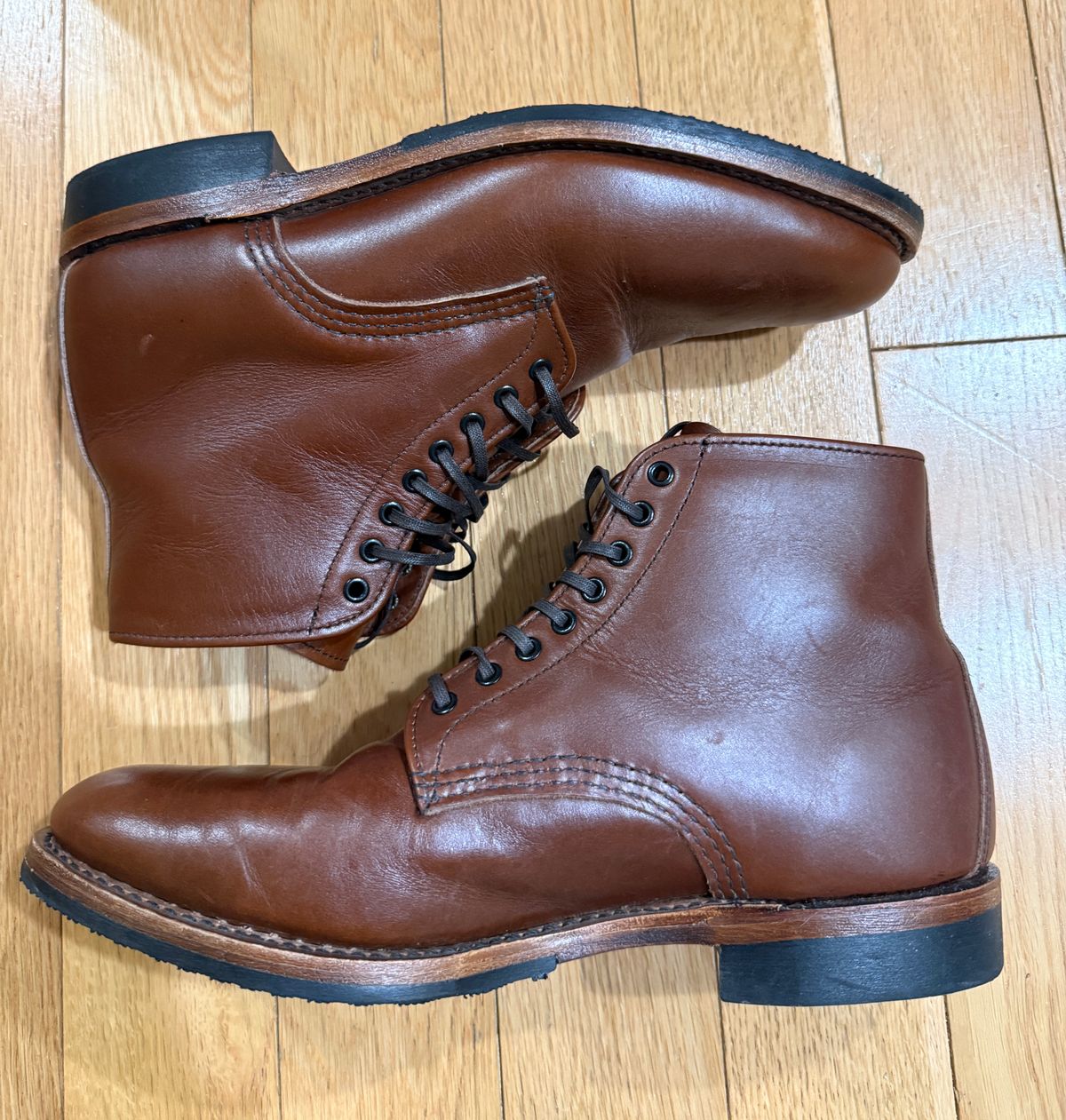 Photo by angeloa0072 on December 6, 2025 of the Red Wing Williston 9435 in S.B. Foot Teak Featherstone.