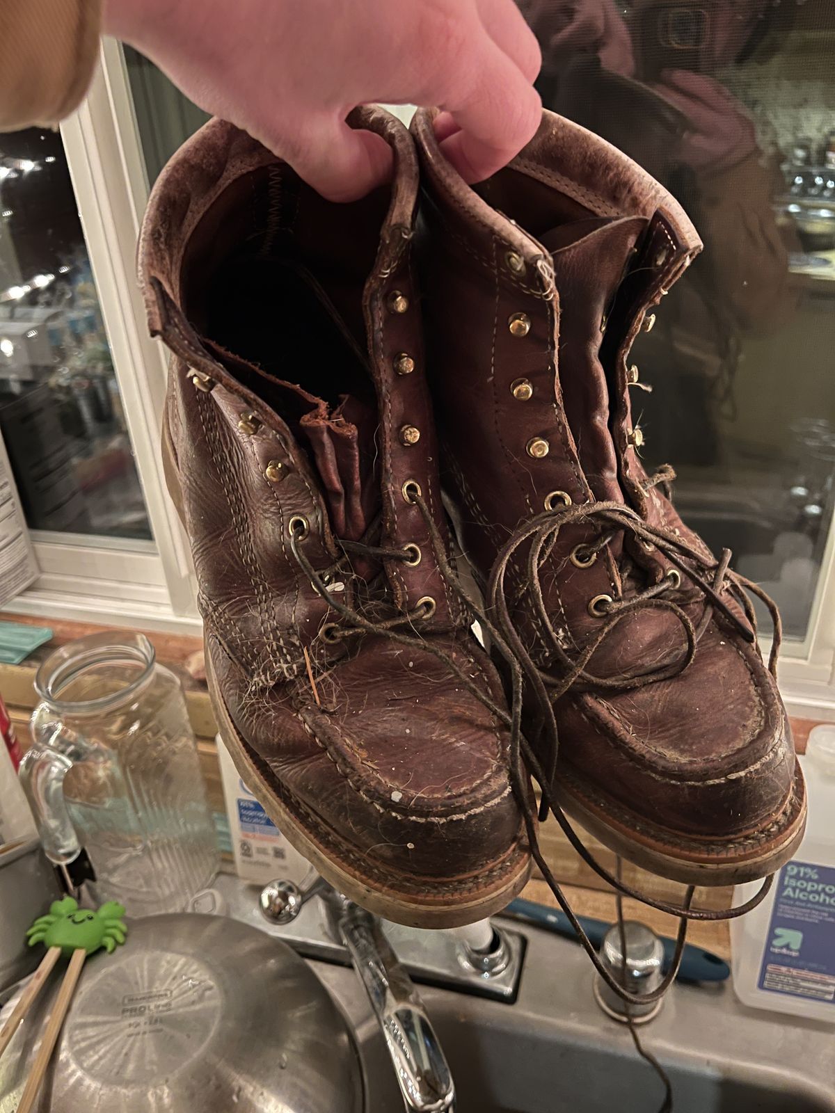 Photo by mossy on December 15, 2024 of the Thorogood American Heritage 8" Moc Toe in Tobacco Gladiator Oil-Tanned.