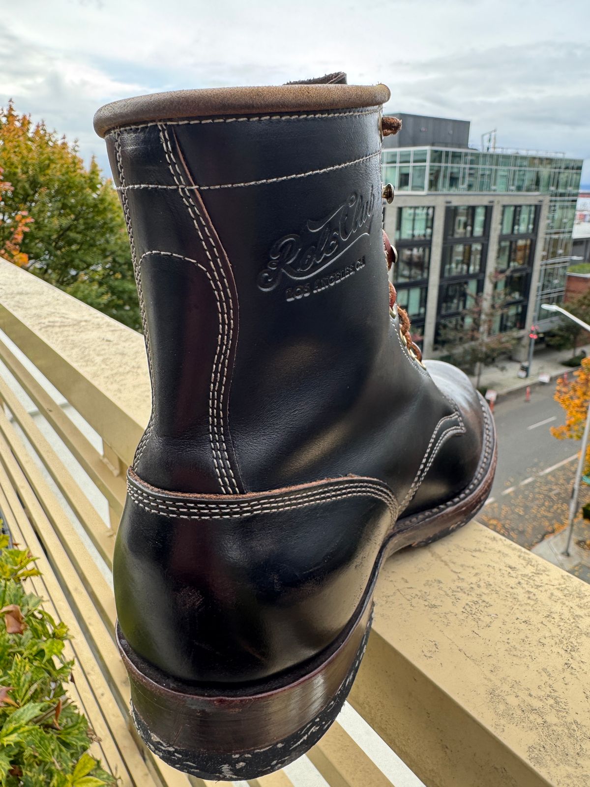Photo by JGHutch on October 31, 2024 of the Role Club Underdogs in Shinki Hand-Finished Black Horsehide.