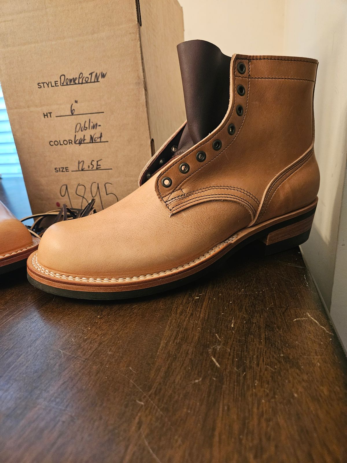 Photo by 83cane on September 8, 2025 of the Nicks DomePro in Horween Light Natural Dublin.