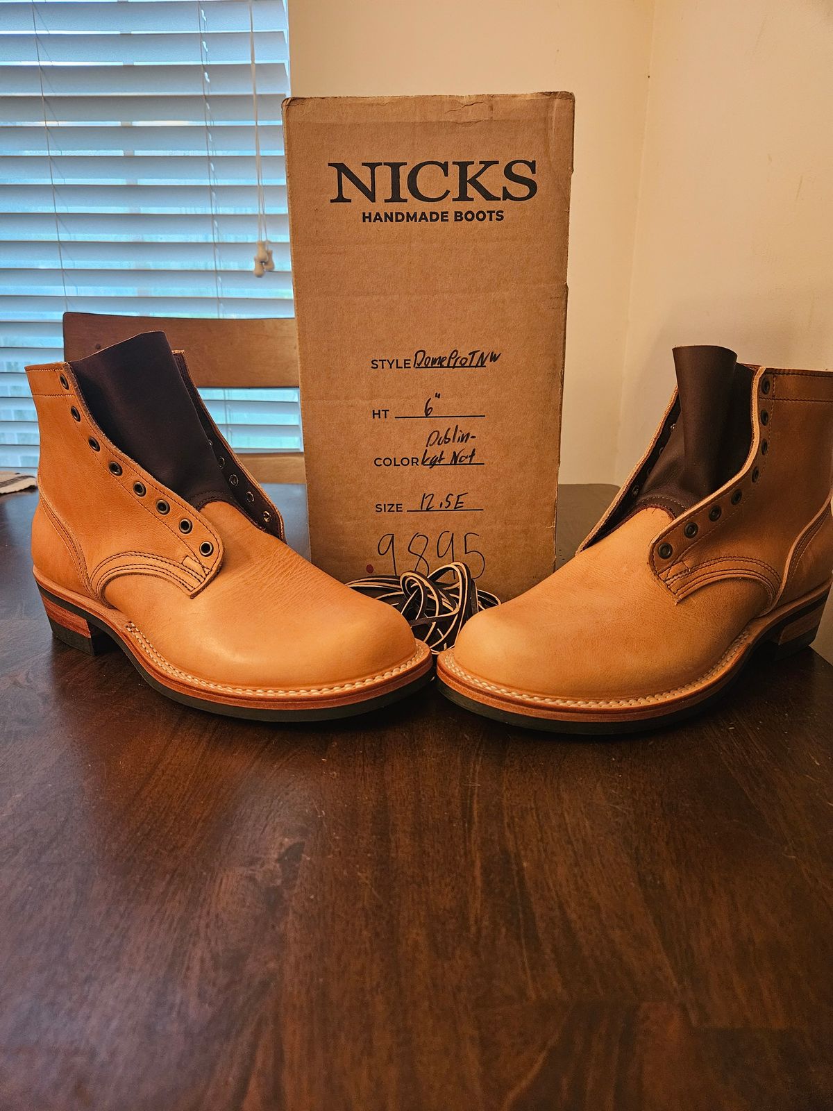 Photo by 83cane on September 8, 2025 of the Nicks DomePro in Horween Light Natural Dublin.