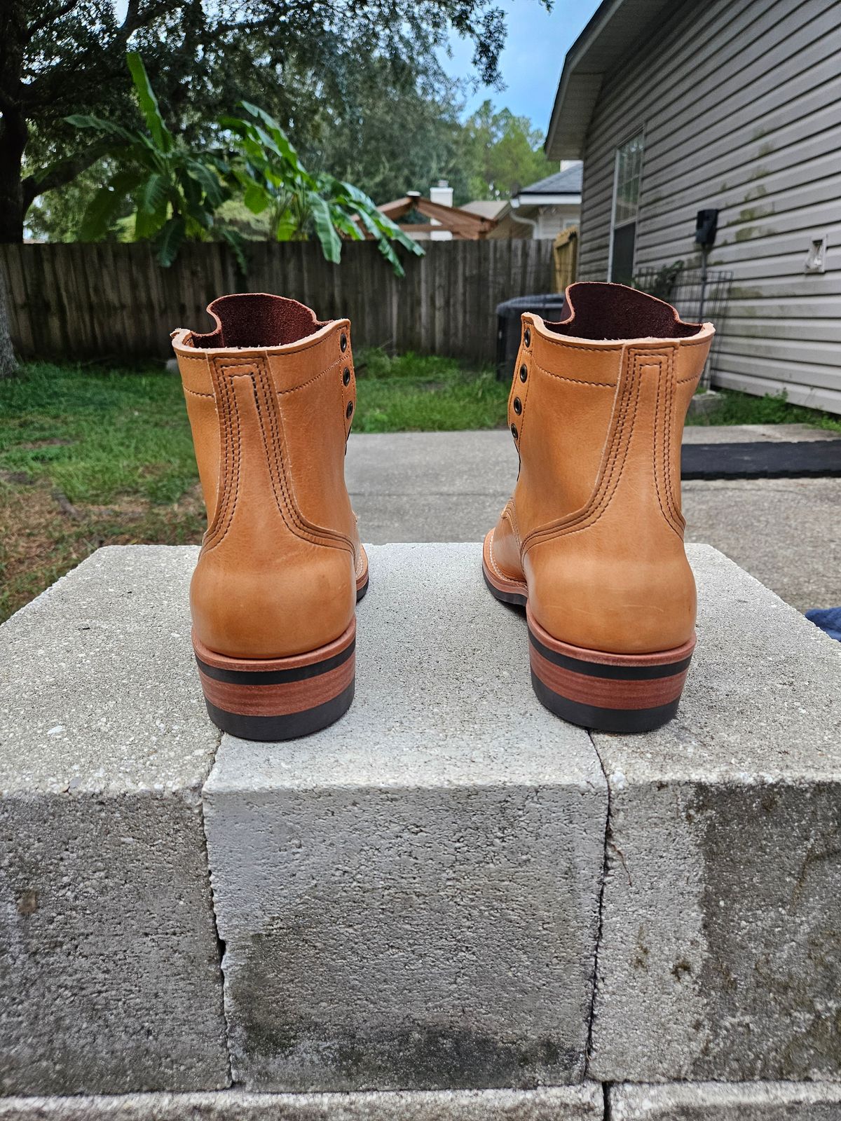 Photo by 83cane on September 30, 2025 of the Nicks DomePro in Horween Light Natural Dublin.