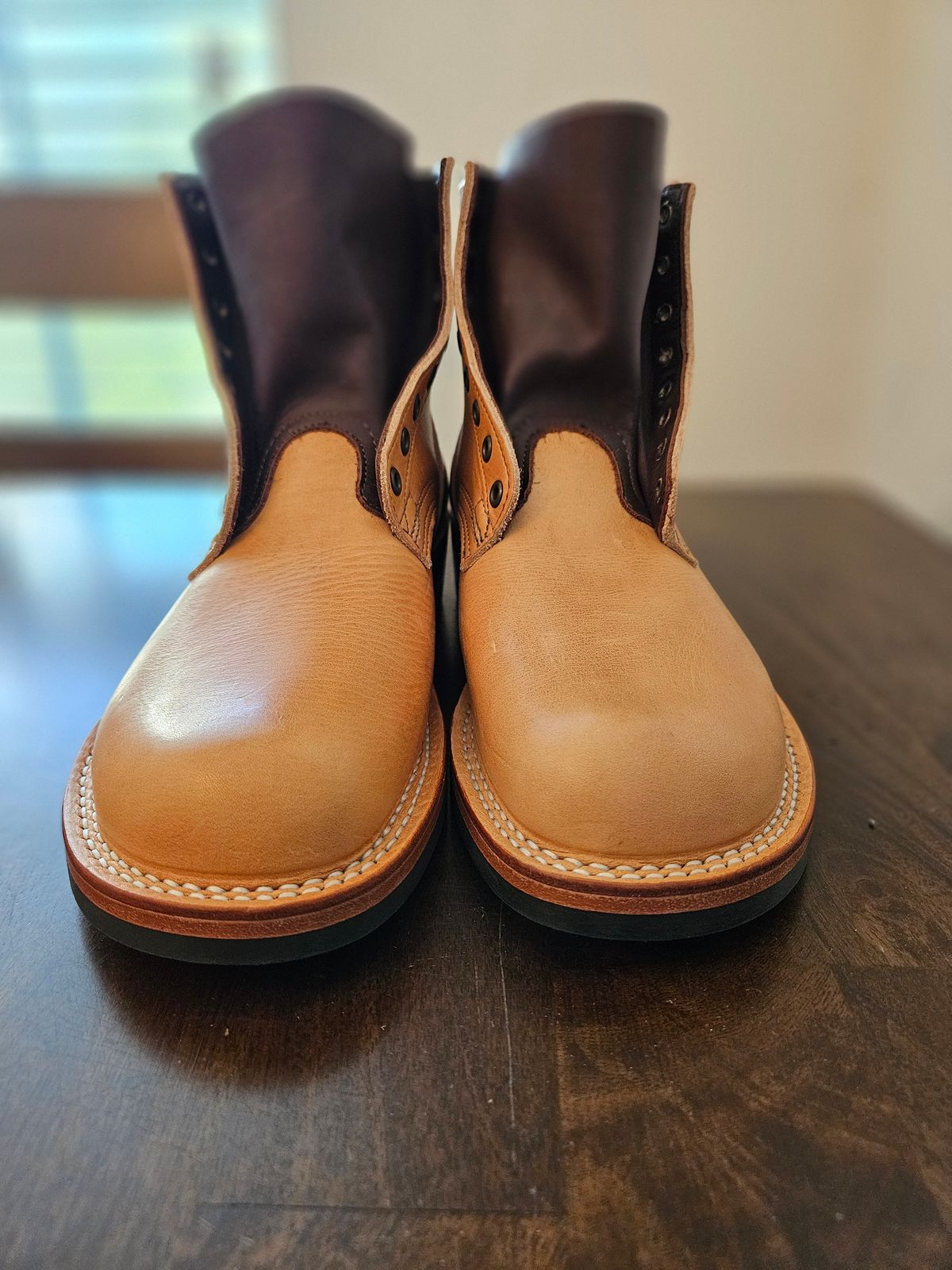 Photo by 83cane on October 1, 2025 of the Nicks DomePro in Horween Light Natural Dublin.