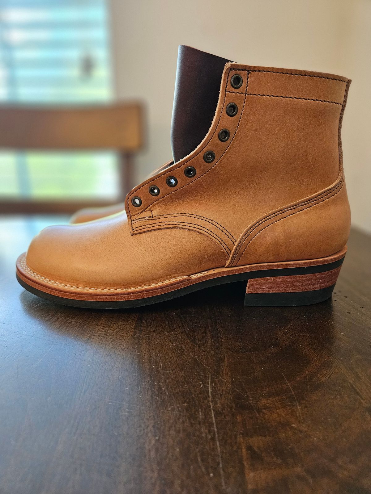 Photo by 83cane on October 1, 2025 of the Nicks DomePro in Horween Light Natural Dublin.