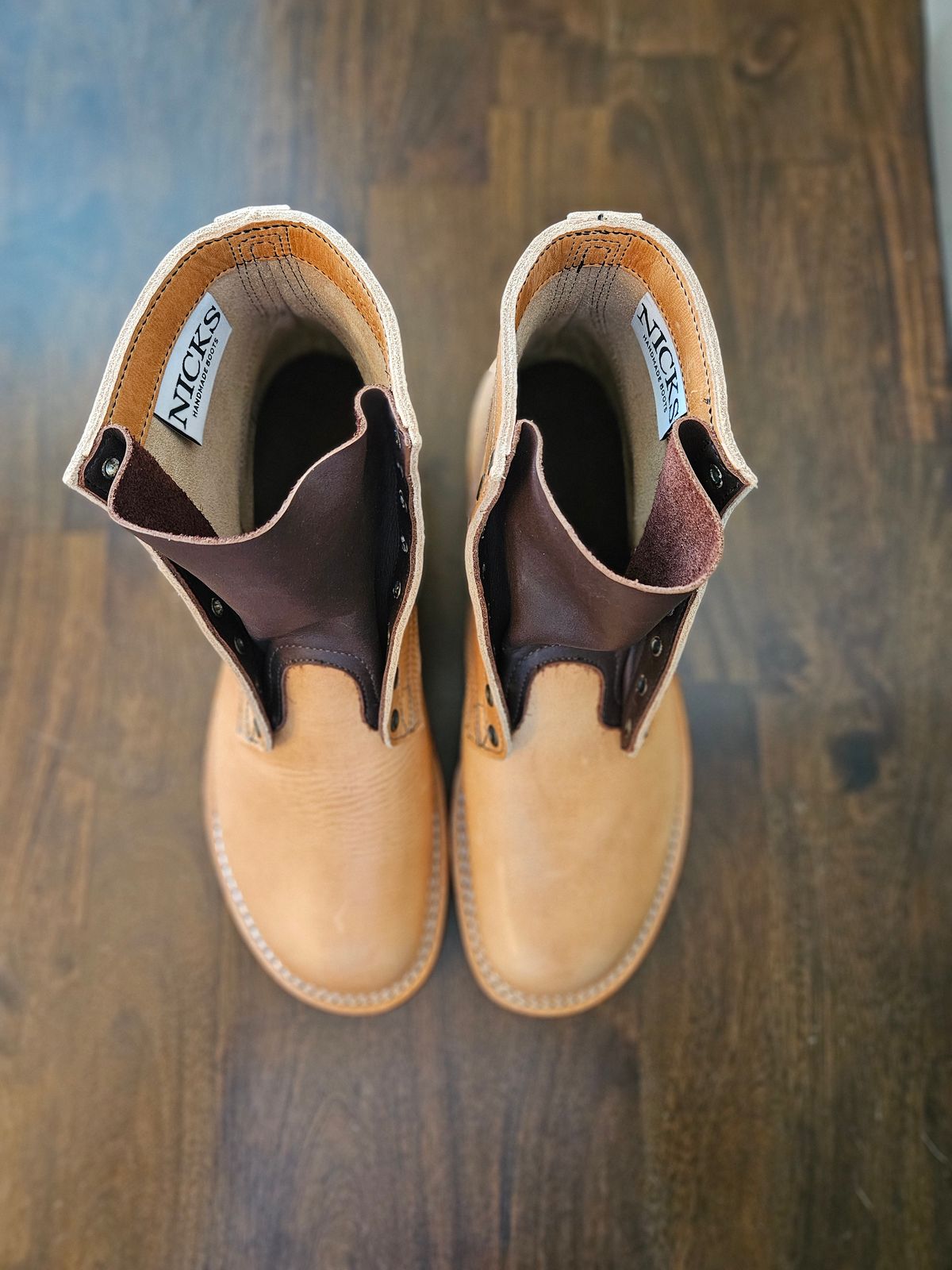 Photo by 83cane on October 1, 2025 of the Nicks DomePro in Horween Light Natural Dublin.