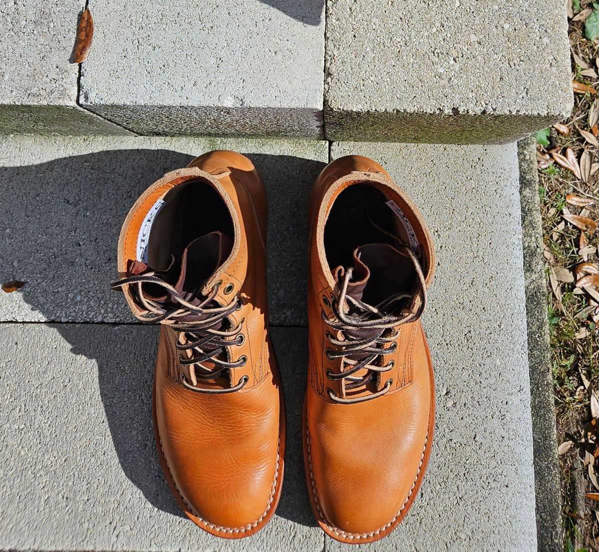 Photo by 83cane on December 3, 2025 of the Nicks DomePro in Horween Light Natural Dublin.