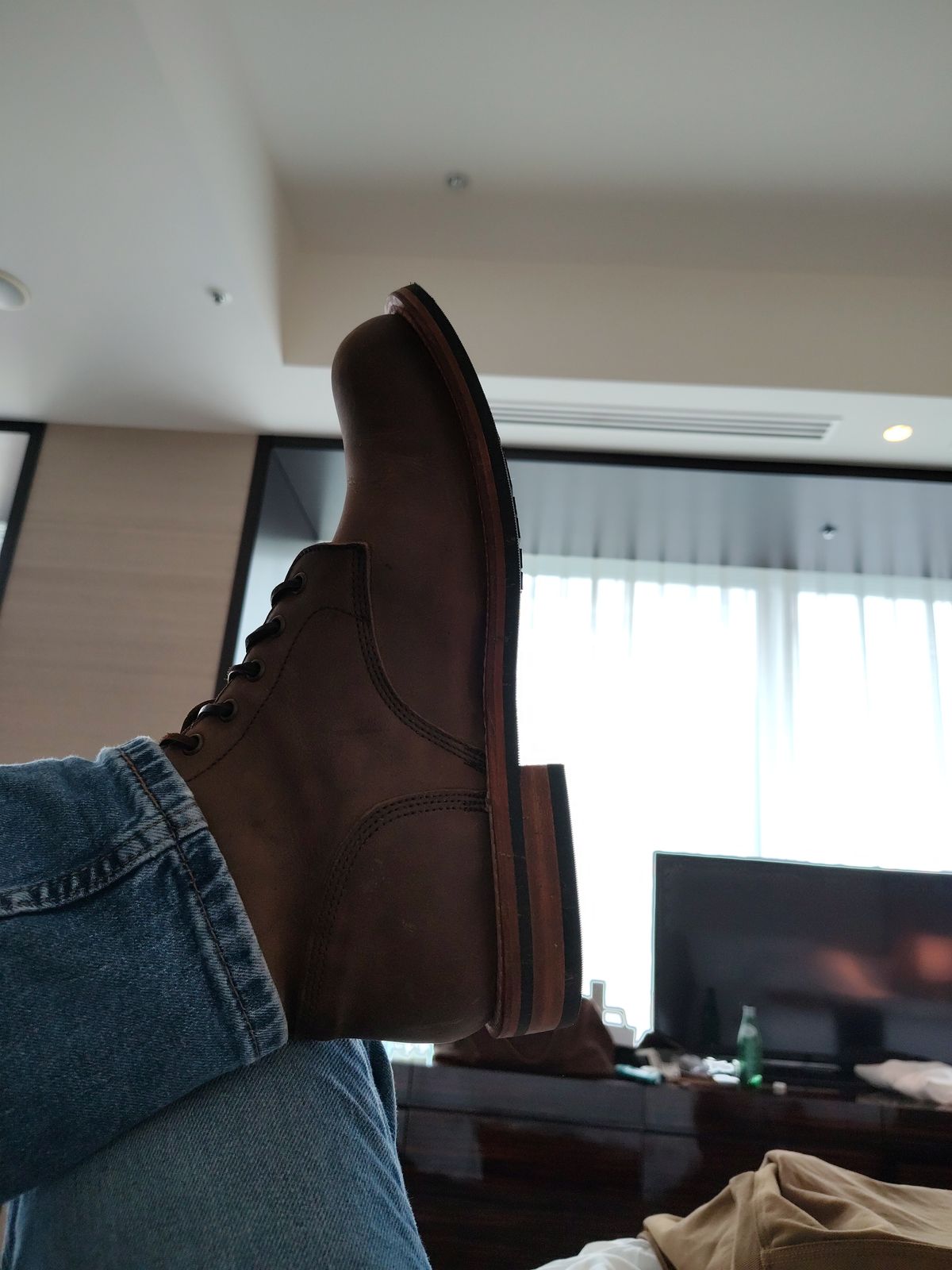 Photo by aslanisonthemove on March 14, 2025 of the Urban Wolf Club Axeman in Crazy Horse Premium Brown.
