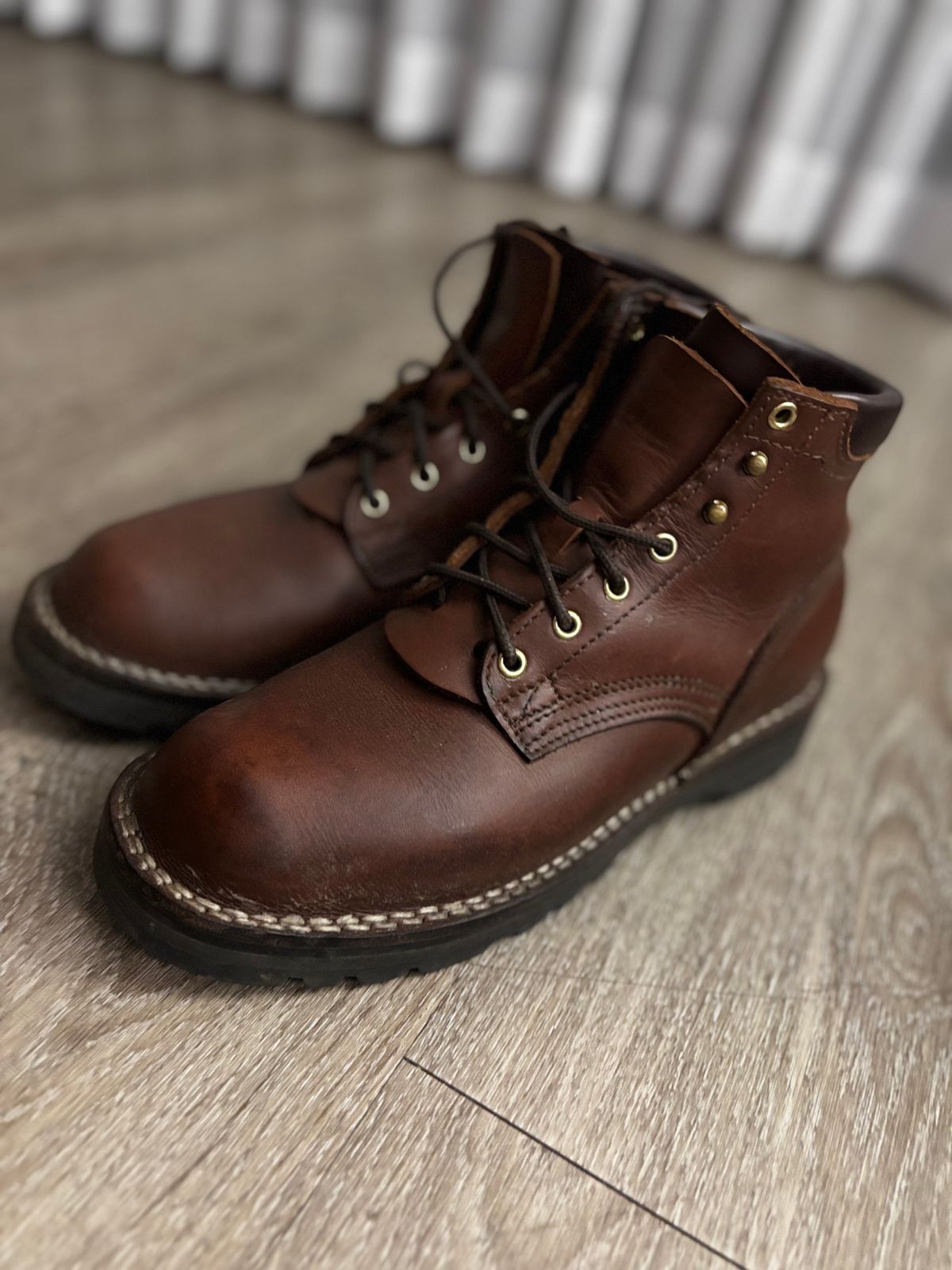 Photo by StitchedNeat on March 20, 2025 of the Nicks Ridgeline Hiking Boot in Seidel 1964 Brown.