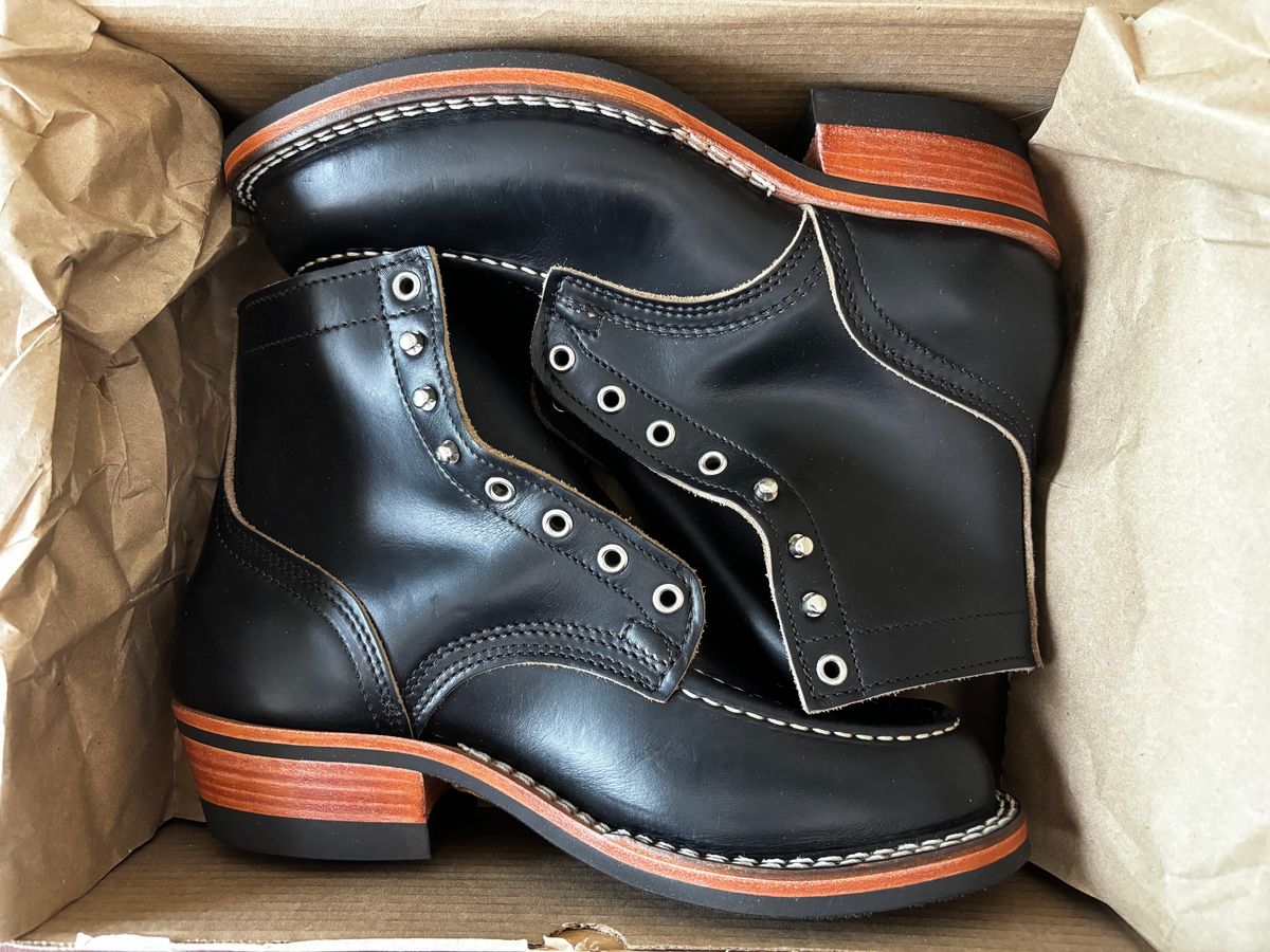 Photo by StitchedNeat on June 12, 2025 of the Nicks MTO in Horween Black Chromexcel.