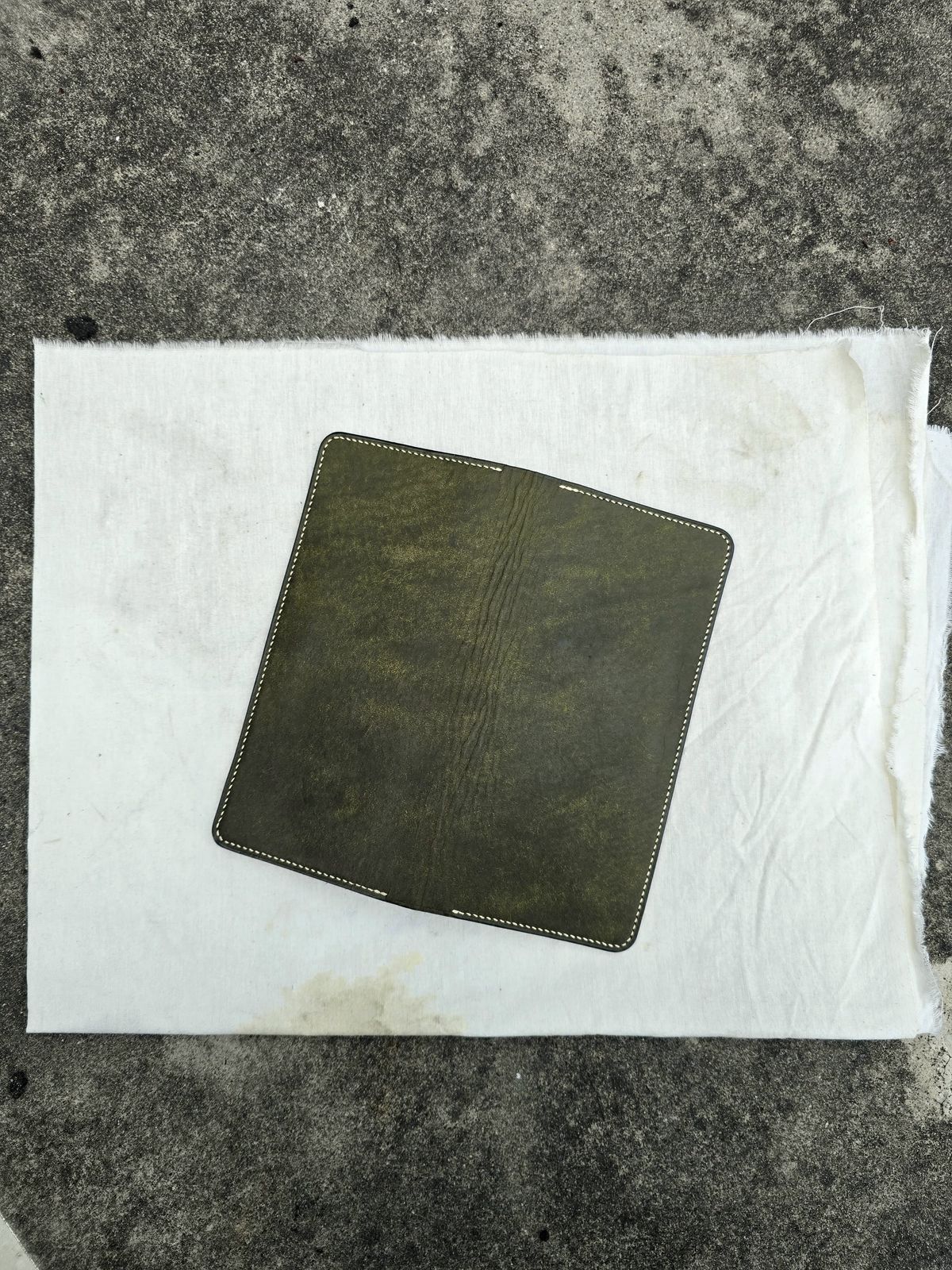 Photo by julio_archieve on October 5, 2025 of the Fortis Boots Long Wallet in Badalassi Carlo Oliva Pueblo.