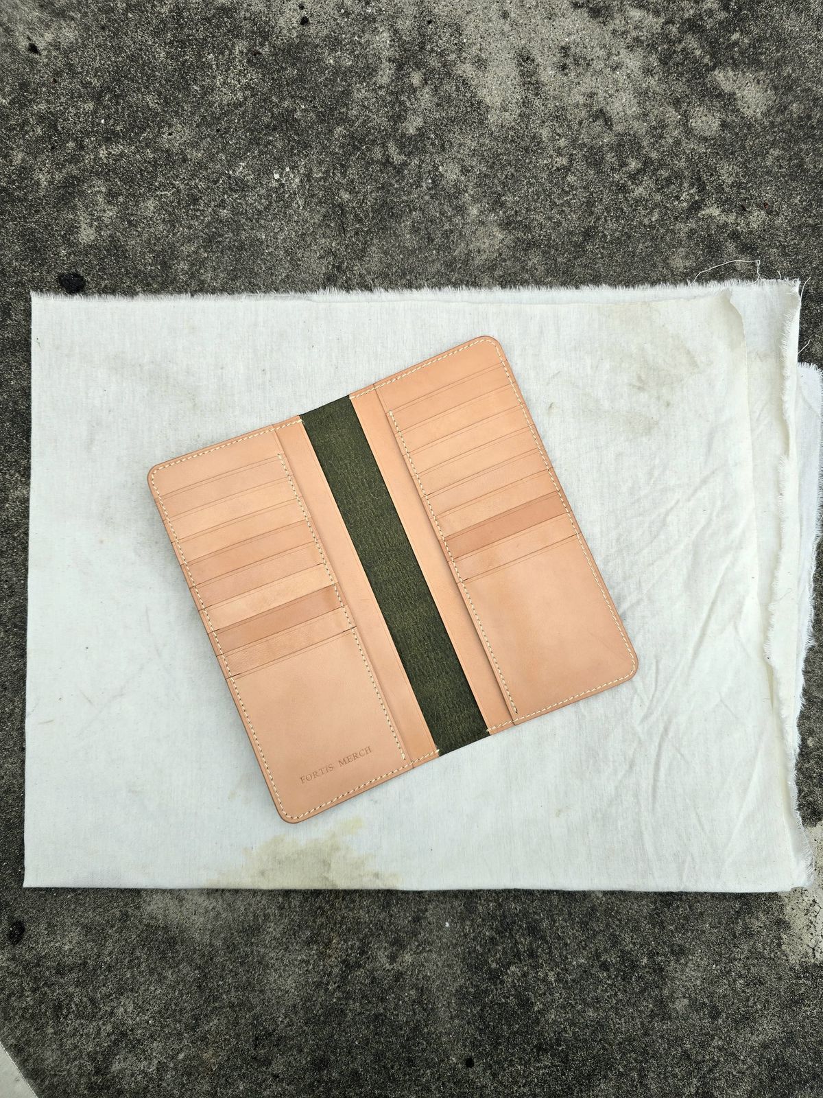 Photo by julio_archieve on October 5, 2025 of the Fortis Boots Long Wallet in Badalassi Carlo Oliva Pueblo.