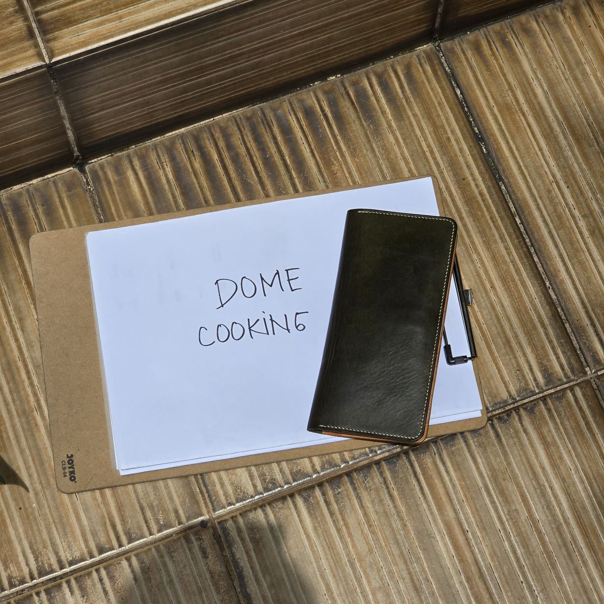 Photo by julio_archieve on November 5, 2025 of the Fortis Boots Long Wallet in Badalassi Carlo Oliva Pueblo.