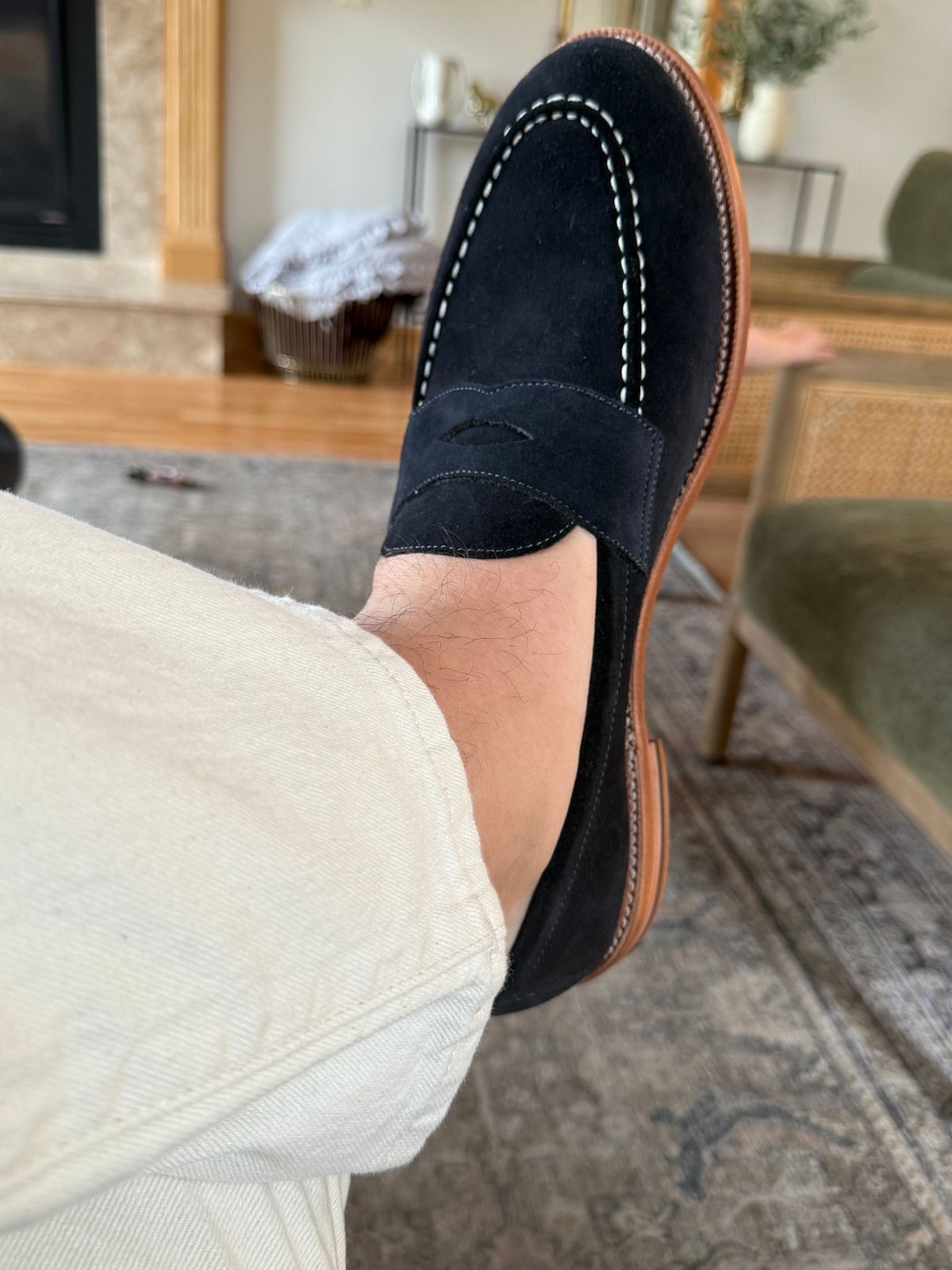 Photo by Riott on June 22, 2025 of the Grant Stone Traveler Penny in Horween Navy Chromexcel.