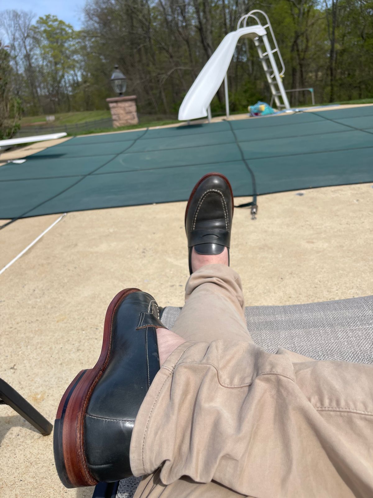 Photo by Riott on April 20, 2025 of the Grant Stone Traveler Loafer in Horween Navy Chromexcel.