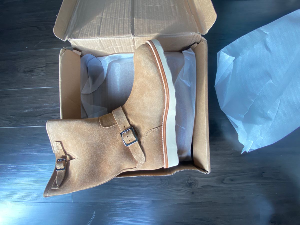 Photo by IndigoJones on October 19, 2024 of the Crush On Retro Engineer Boot 9013 in Suede Beige.