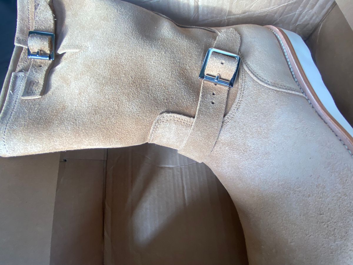 Photo by IndigoJones on October 19, 2024 of the Crush On Retro Engineer Boot 9013 in Suede Beige.