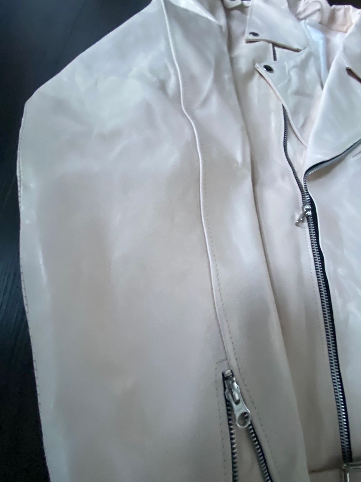 Photo by IndigoJones on November 11, 2024 of the SoSo Clothing Full Grain Veg Tan Natural Leather - Shirt/Jacket in Veg Tan Natural Leather.