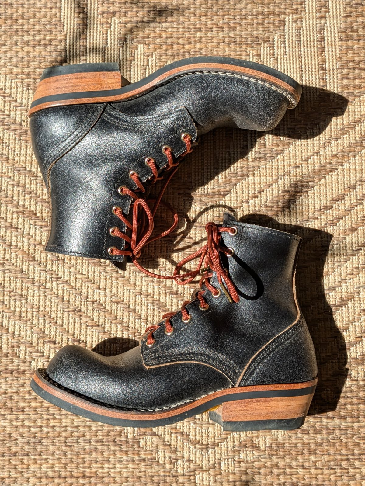 Photo by UnpackedC on April 28, 2025 of the Nicks Prospector in Horween Black Waxed Flesh.
