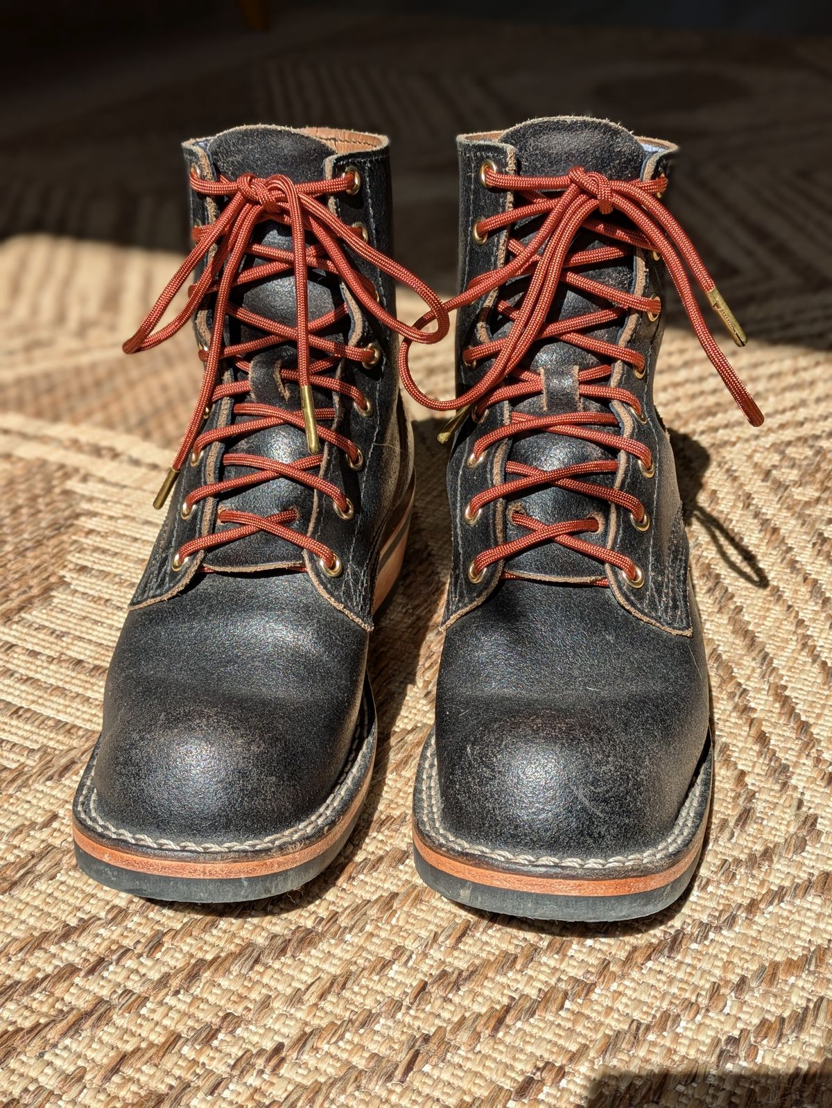 Photo by UnpackedC on April 28, 2025 of the Nicks Prospector in Horween Black Waxed Flesh.